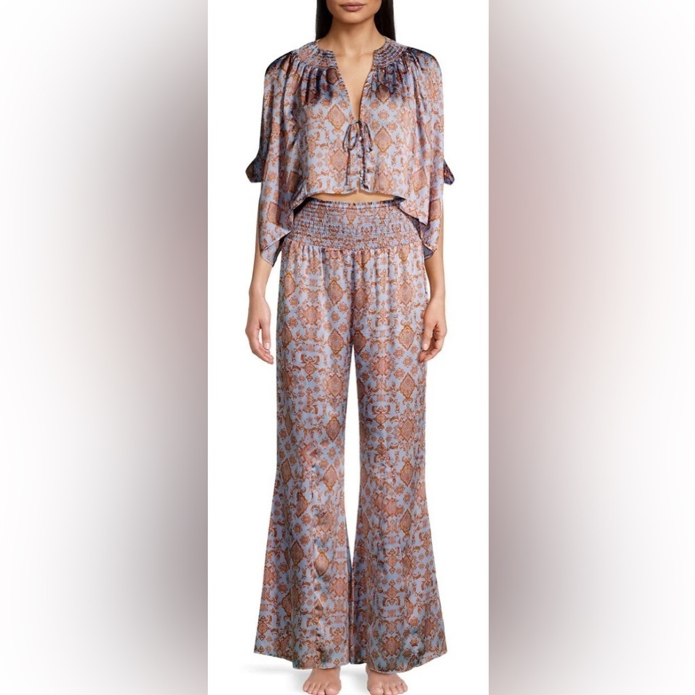 Elegant Women's Floral set pants and top